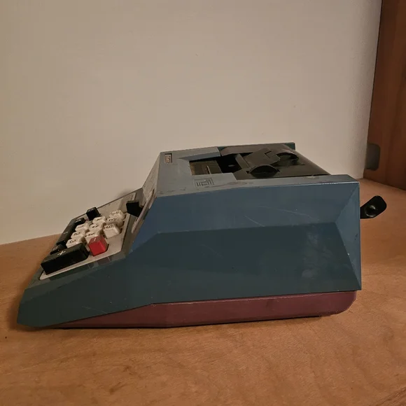 (SOLD) Vintage 1970s Olivetti Summa Quanta 20 - 7/8 T Adding Machine - Picture 7 of 10
